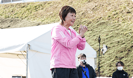手首、足首をまわす